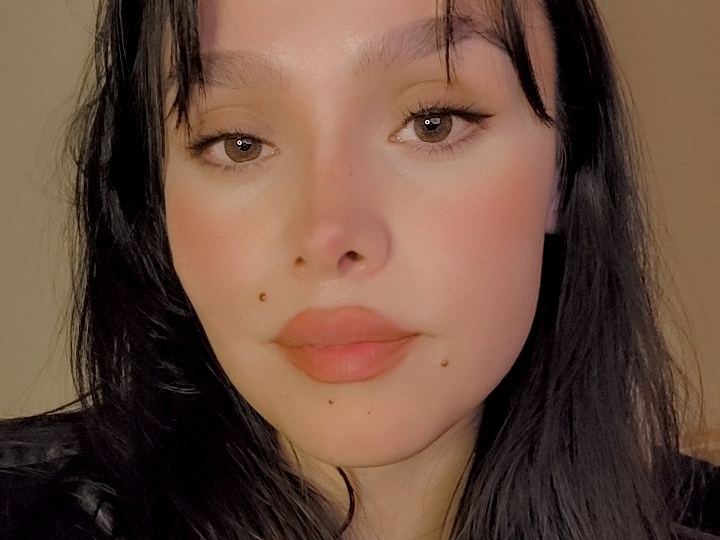 Profilbilde av Anya888 webkamera modell