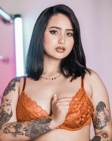 Darsteller Naniiuwu Foto 2