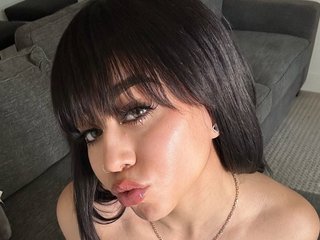 realreinaperez111 live cam