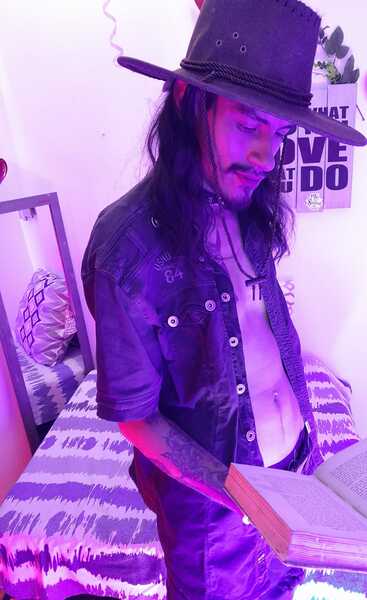 Performer alekmilk Photo 12