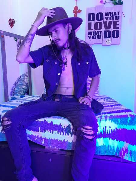 Performer alekmilk Photo 6