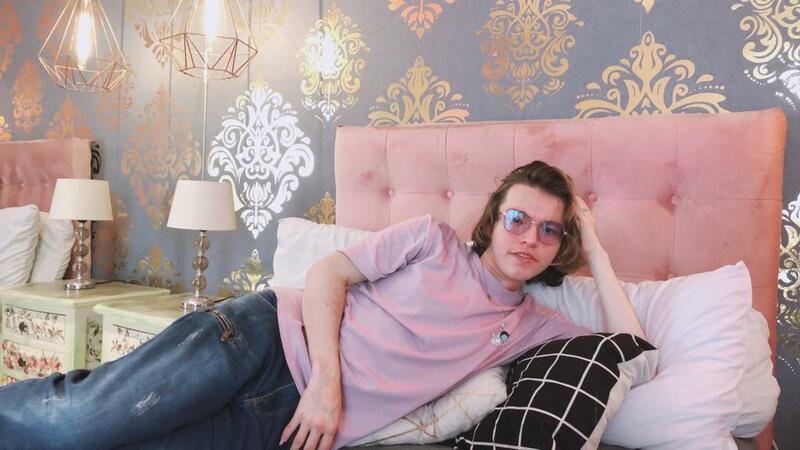 Performer Liamyesid Photo 6