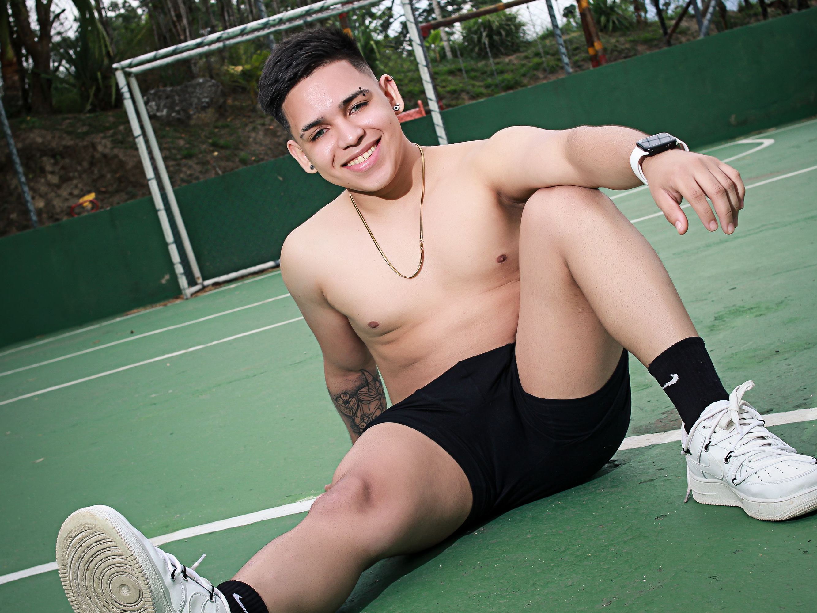 Imagen de perfil de modelo de cámara web de BristowMaster