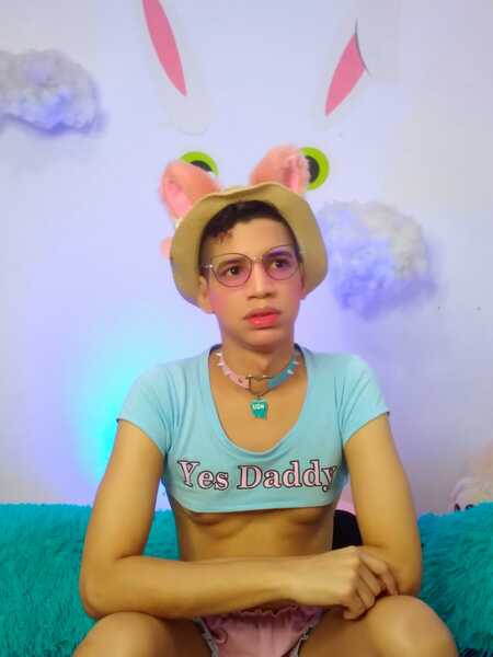 Performer FemboyAriel Photo 1