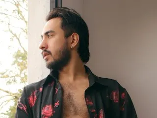 Imagen de perfil de modelo de cámara web de DemonSalvatoree