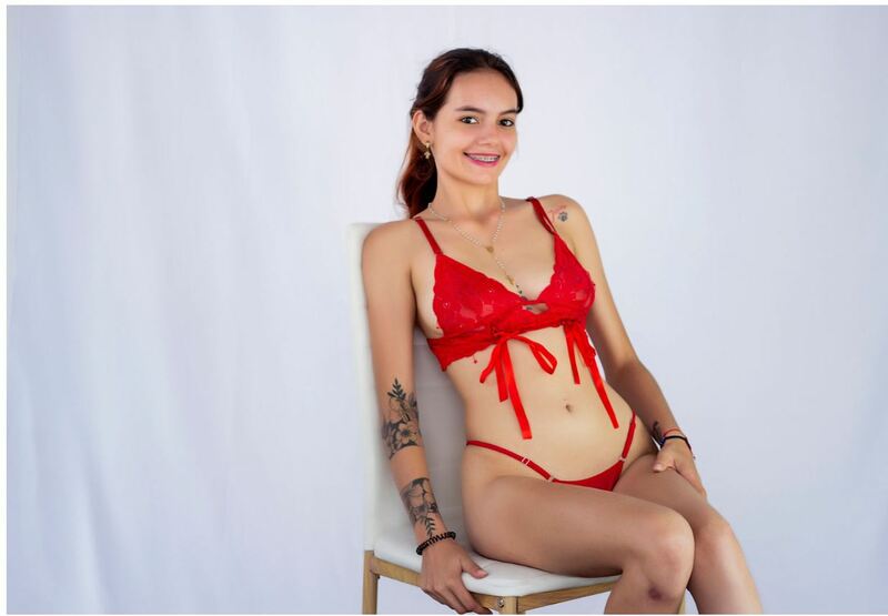 Interprete DannaBronws Foto 2