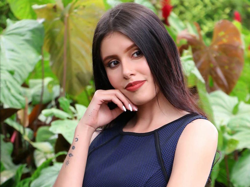 Criistaal18 cam model profile picture