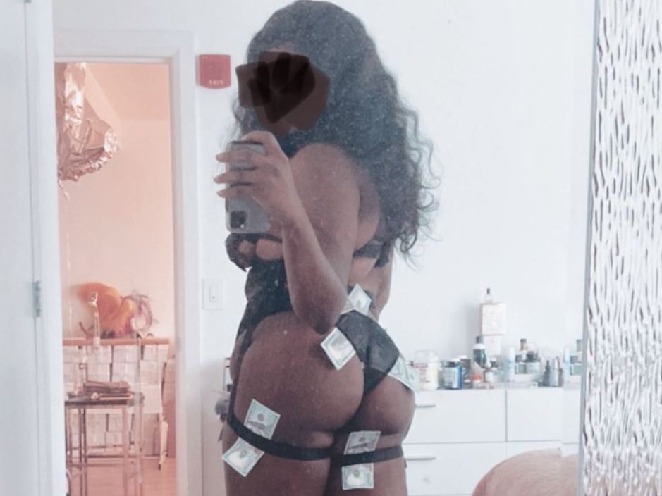 Foto de perfil de modelo de webcam de MorticiaShmaddams