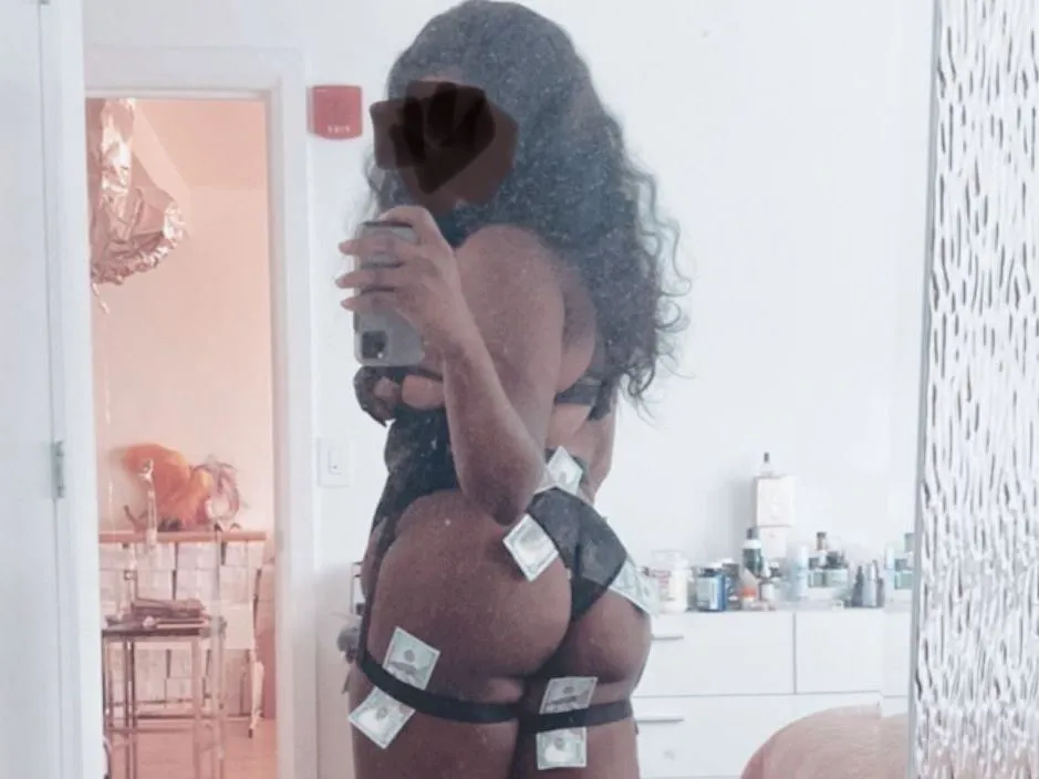 MorticiaShmaddams profilbild på webbkameramodell