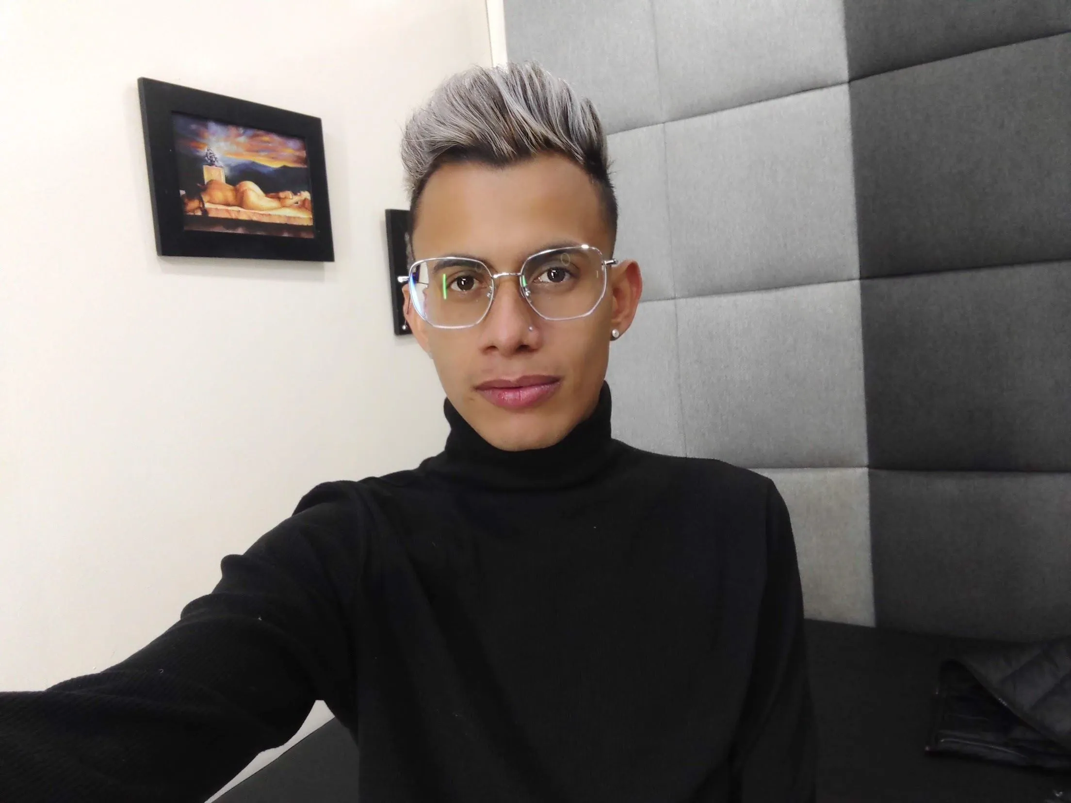 matheouzcategui profilbild på webbkameramodell