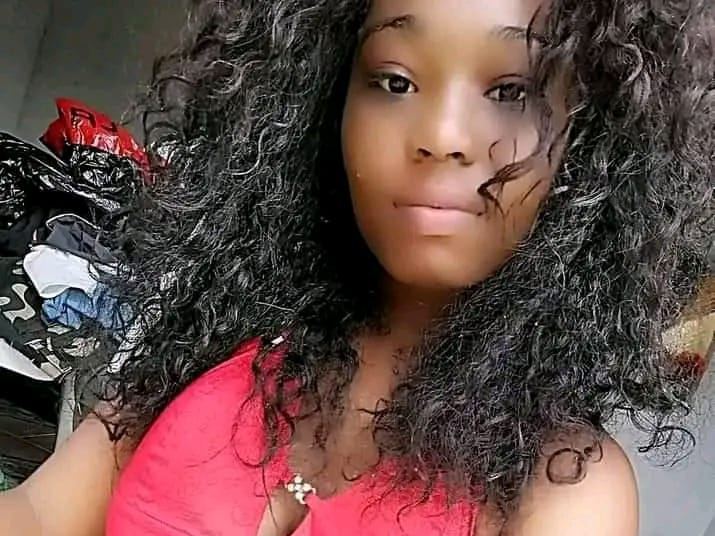 ebonyhoney18 profilbild på webbkameramodell 