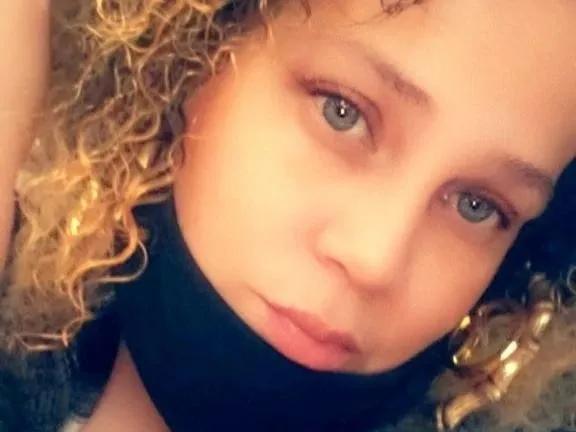 JuicyBooty23 profilbild på webbkameramodell