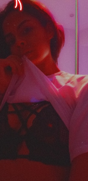 Performer EmmaFuller Photo 5