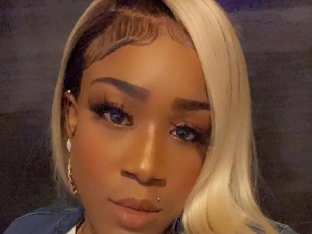 prettydoubleG profilbild på webbkameramodell