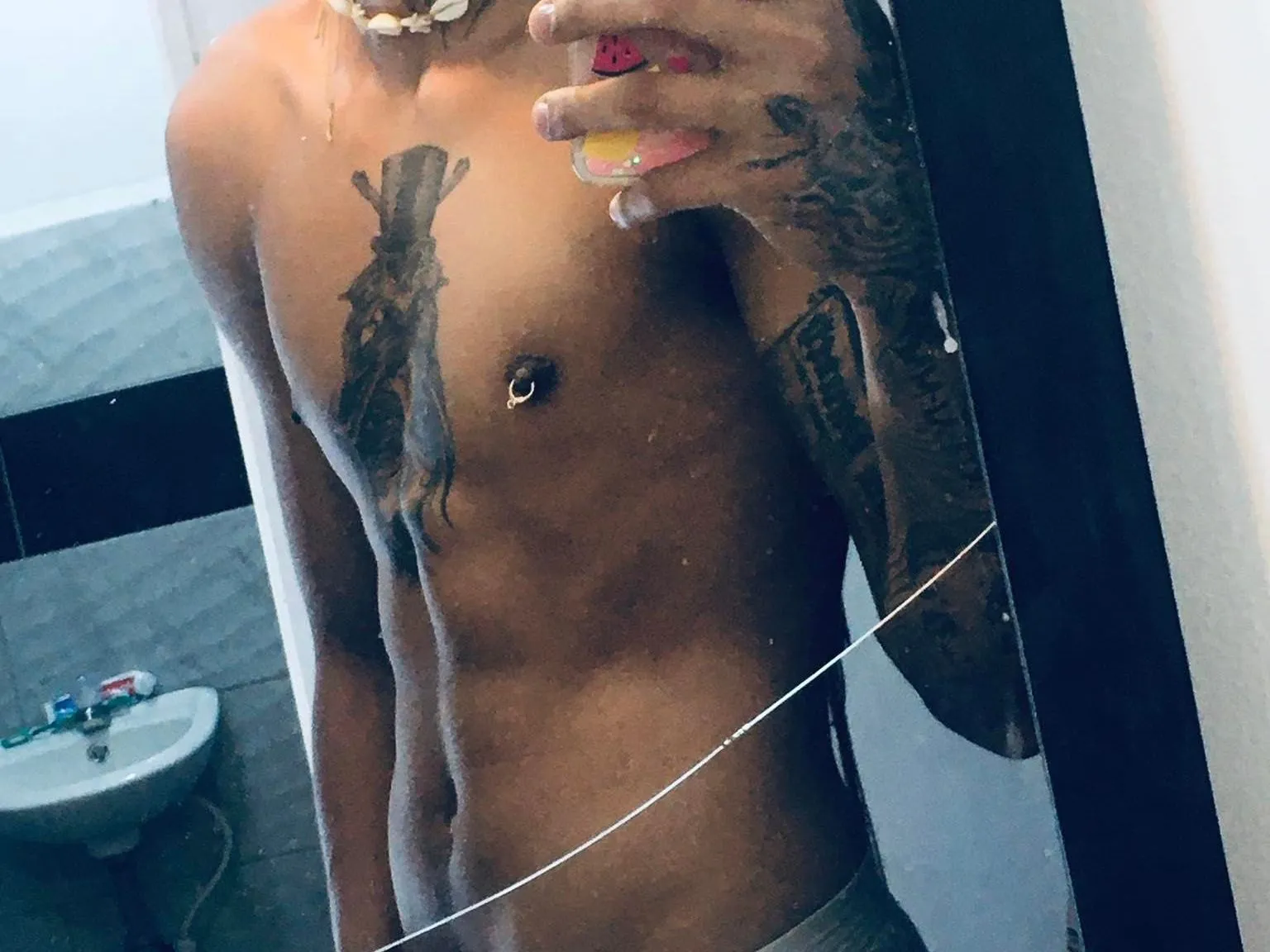 Image de profil du modèle de webcam loquydirty