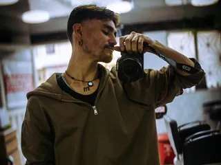 Aaronmalik immagine del profilo del modello di cam
