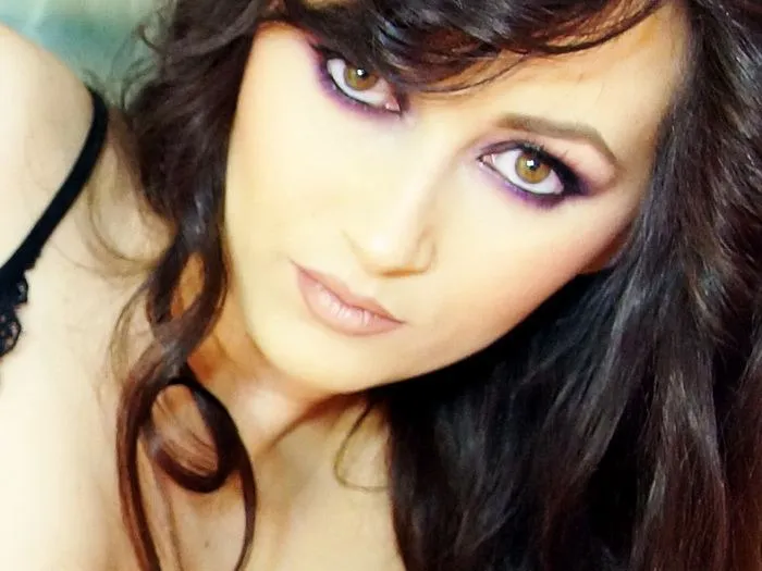 Imagen de perfil de modelo de cámara web de ClaraCotrell