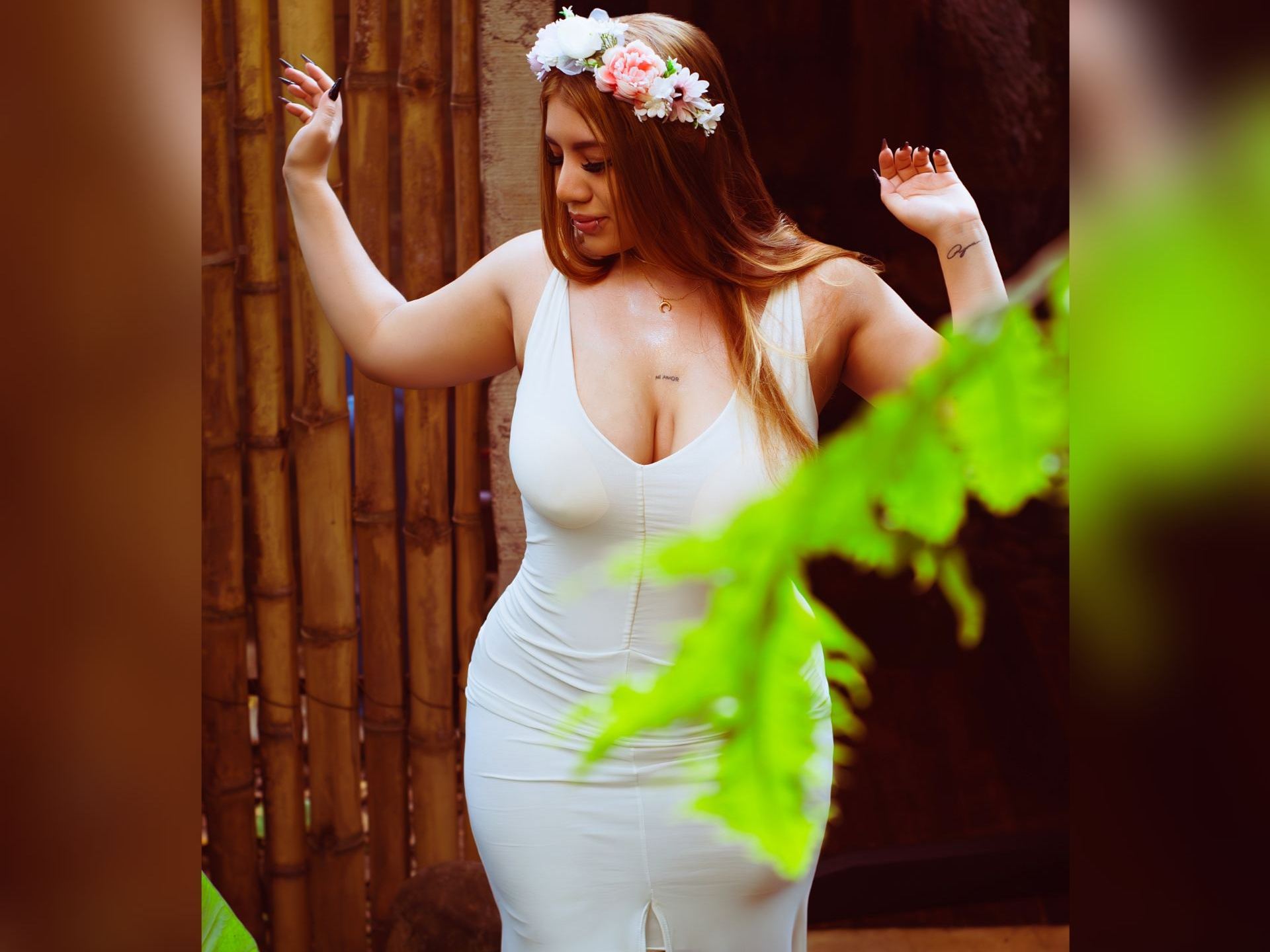 Imagen de perfil de modelo de cámara web de CrystallHartx