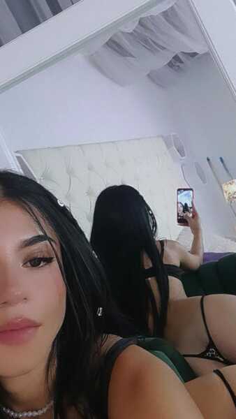 Performer CharloteCowell Photo 10