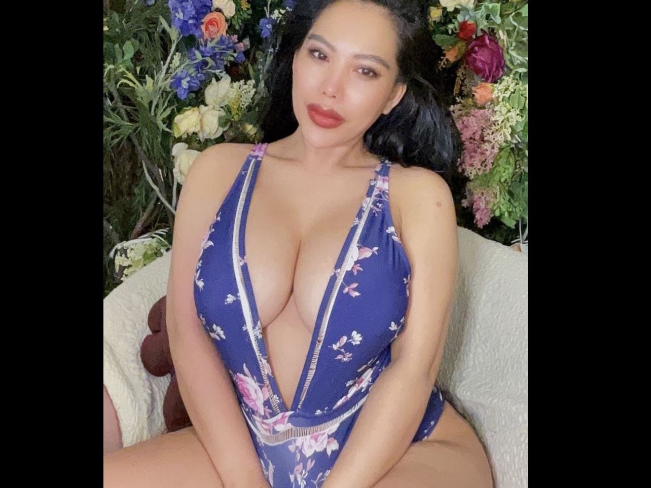 Image de profil du modèle de webcam AnnaAlexandria