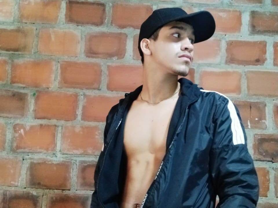 Imagen de perfil de modelo de cámara web de SEBASTIANx69x