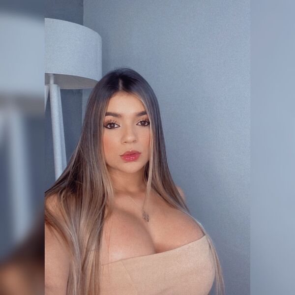 Performer MiaFarren Photo 5