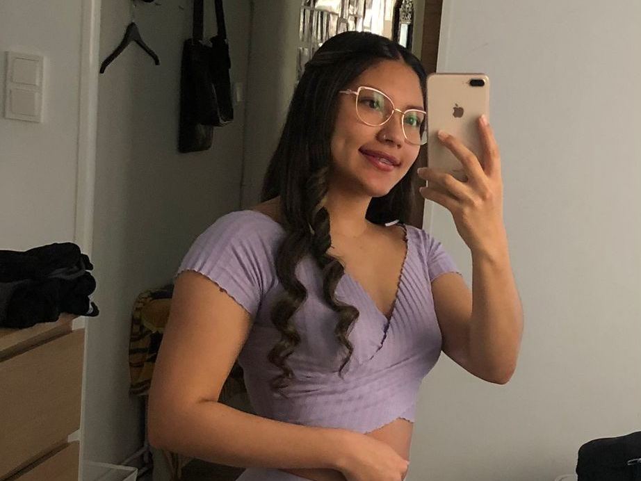 ElizaParra profilbild på webbkameramodell