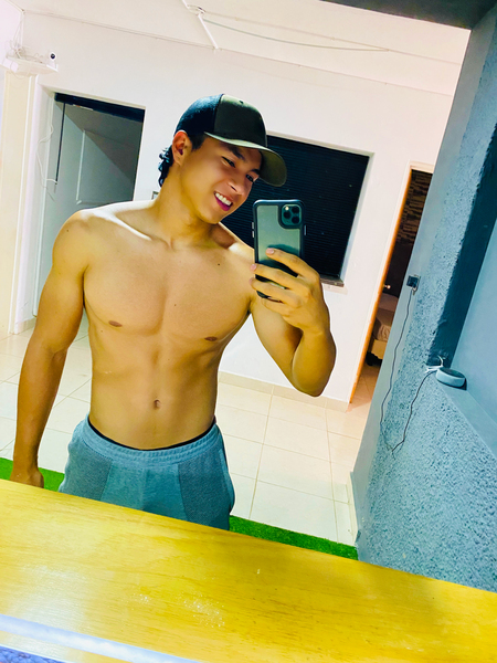 Performer AntonneMoore Photo 3