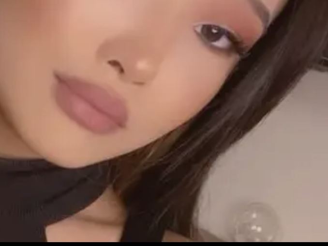 Akamebabe profilbild på webbkameramodell