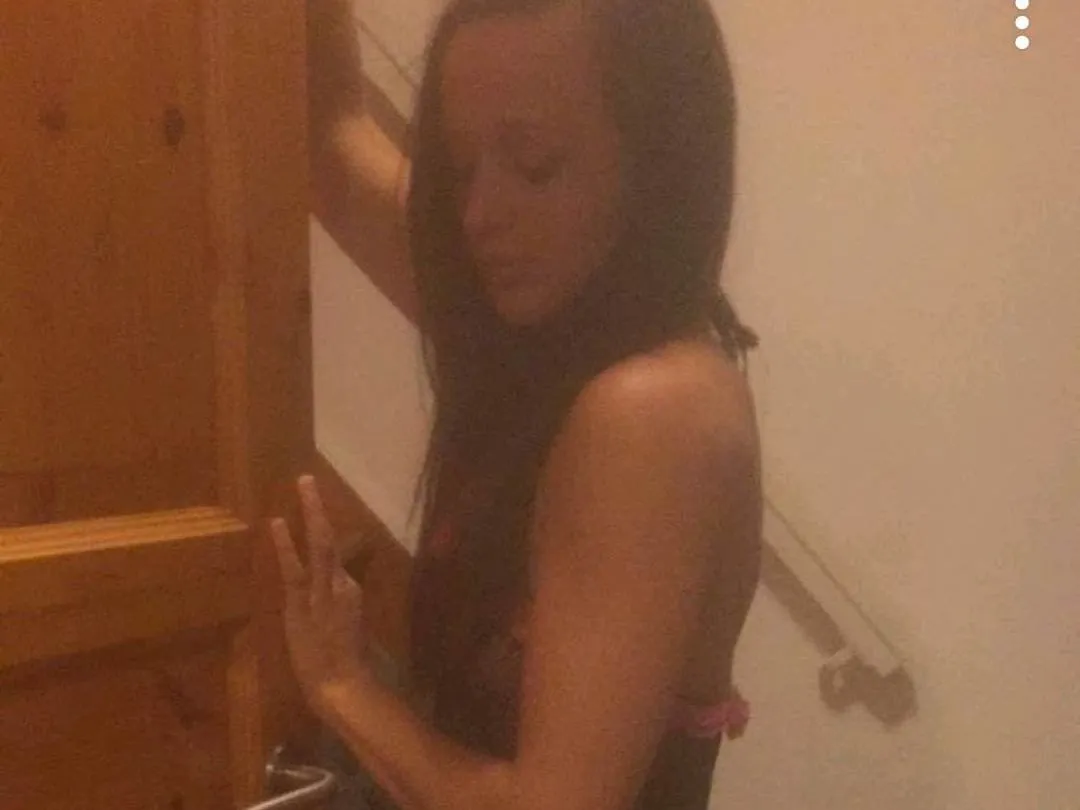 Petitepige29 cam model profile picture