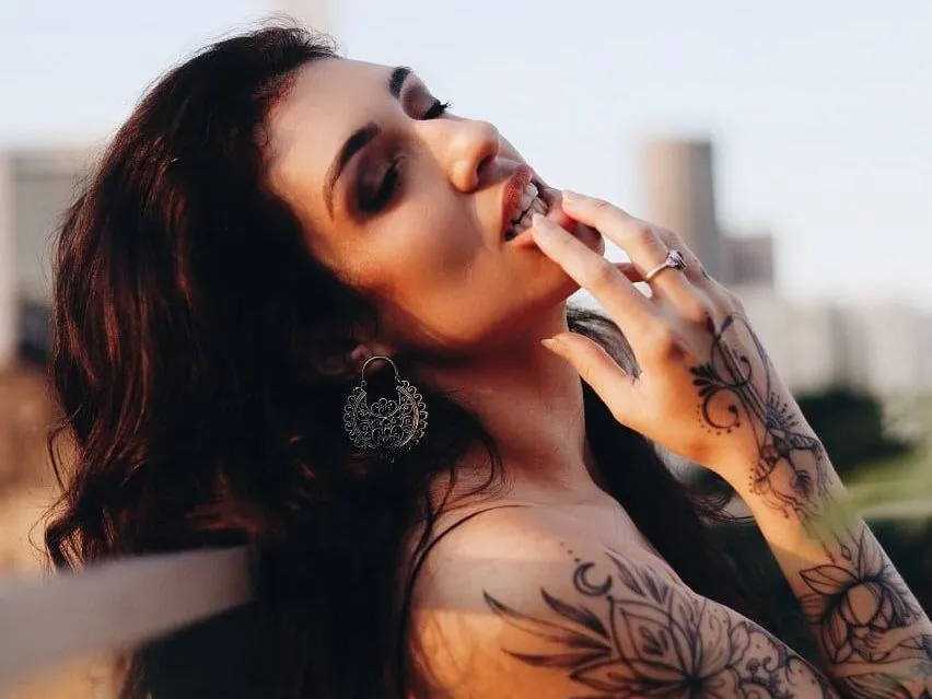 Imagen de perfil de modelo de cámara web de VenomousLips