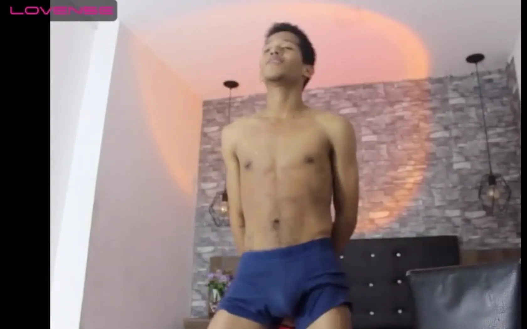 Performer myloww Video 1