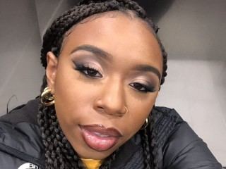 Image de profil du modèle de webcam camillebambixo