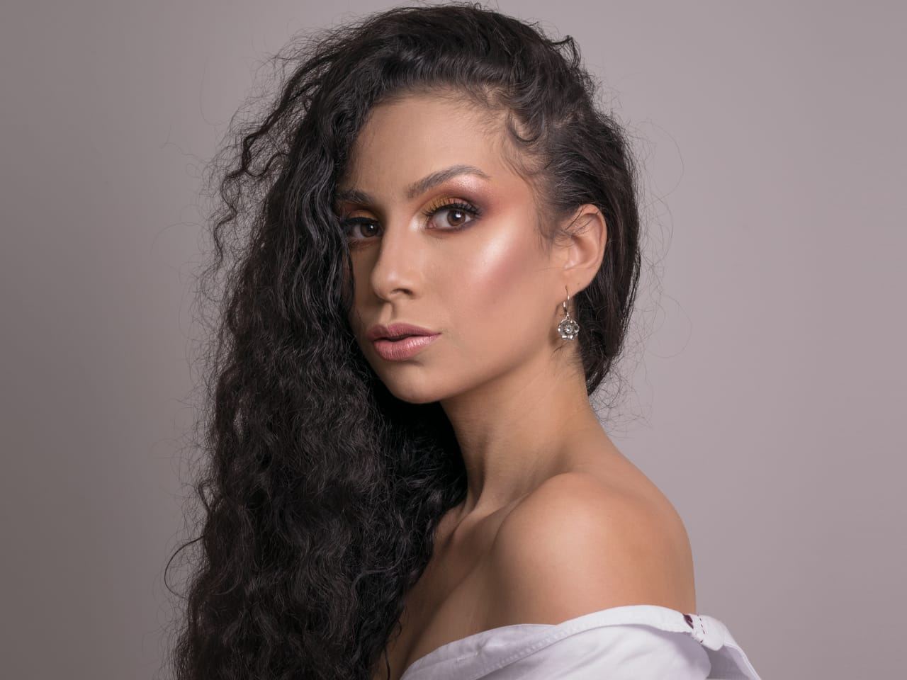 Imagen de perfil de modelo de cámara web de mohanamilk