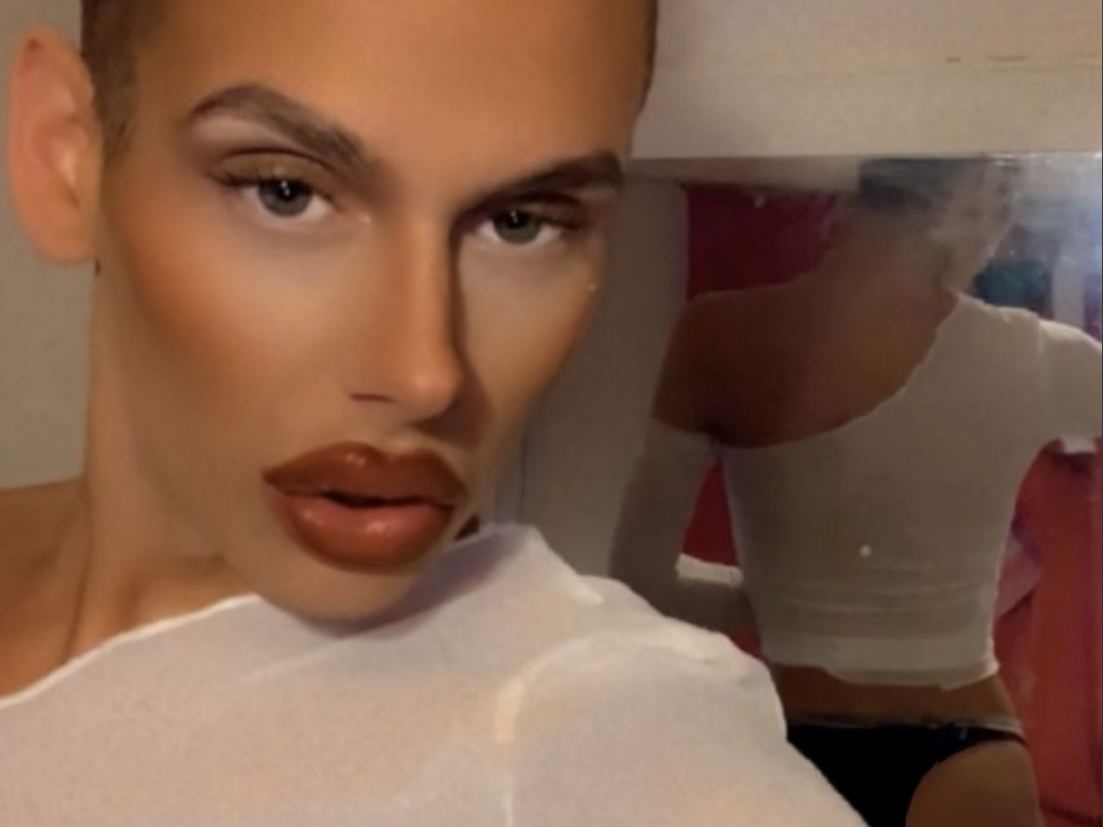 Imagen de perfil de modelo de cámara web de NaughtyBritishBoy