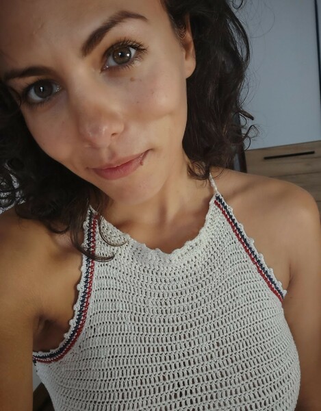 Performer IndiscreetJourneys Photo 3