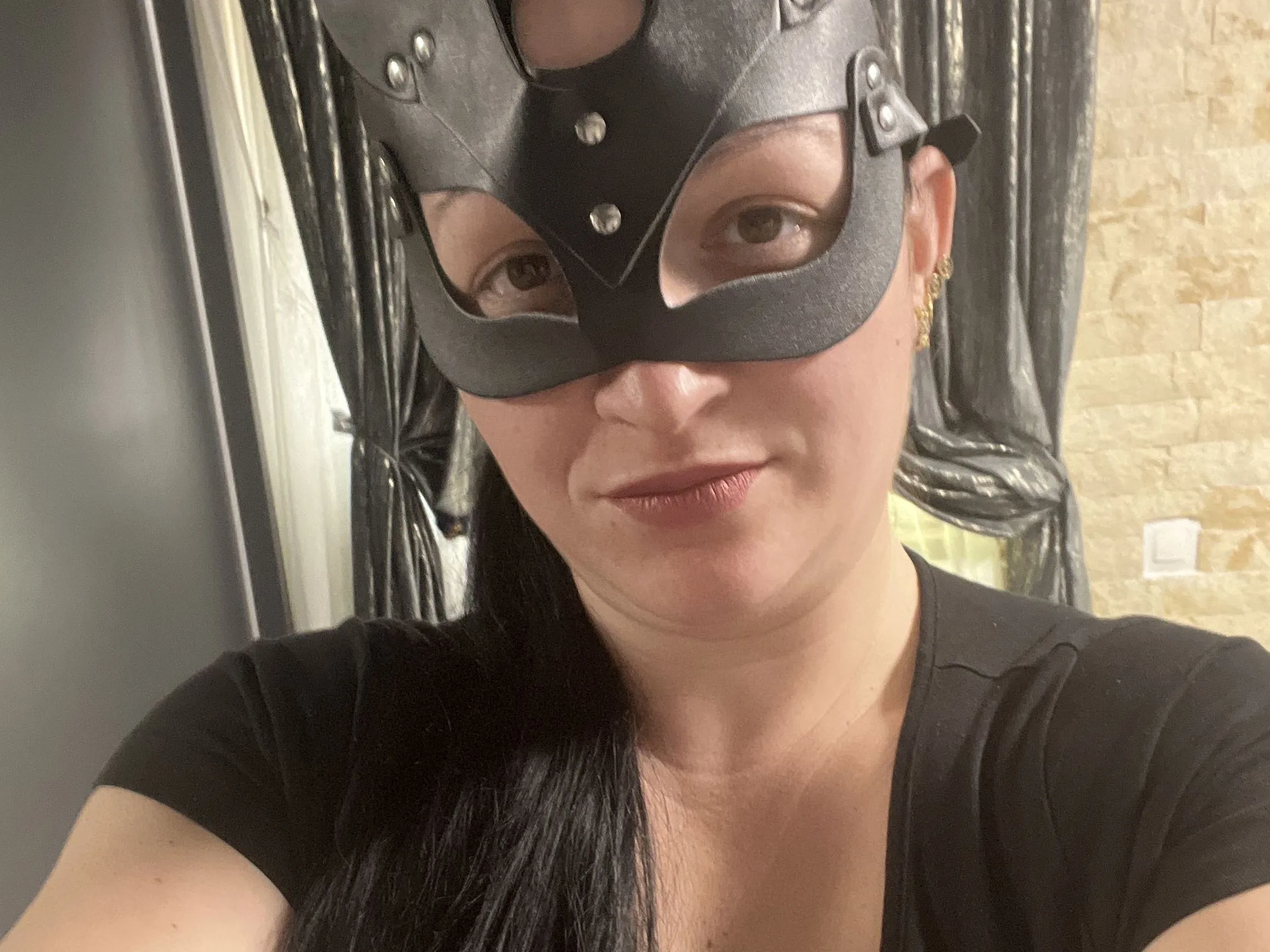 GLORIYAA profilbild på webbkameramodell