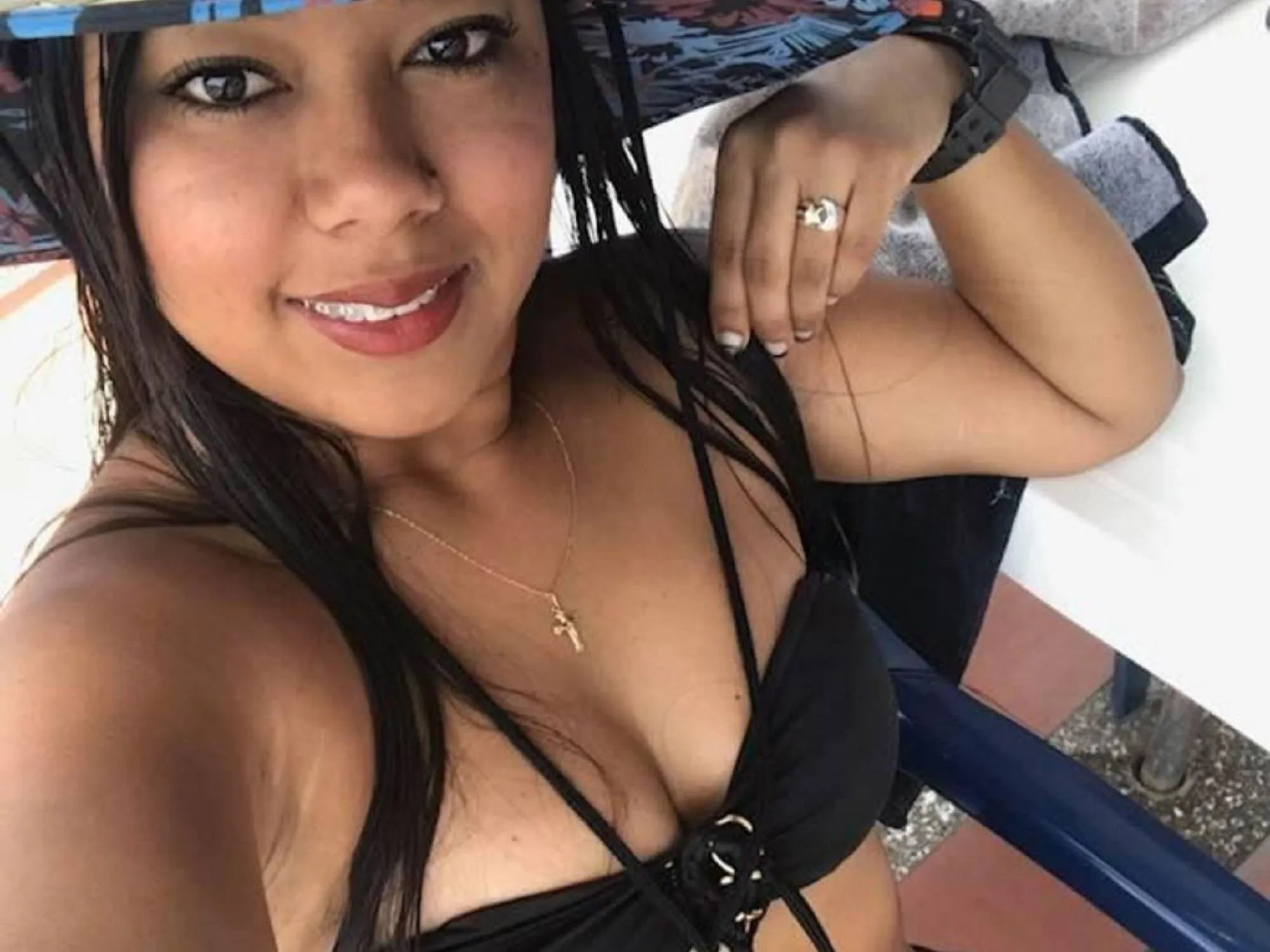 Image de profil du modèle de webcam kharlacastillo