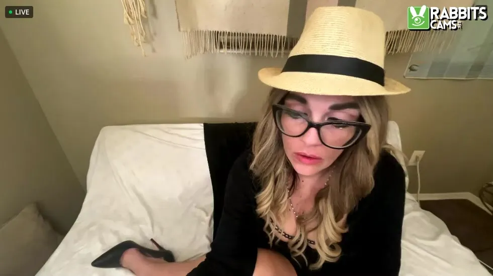 Performer LunaLyons Video 1