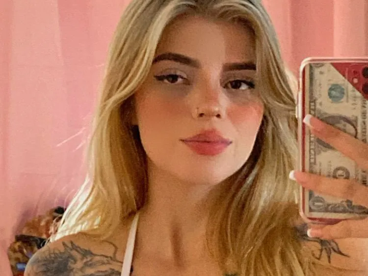 BlairEvanss profielfoto van cam model