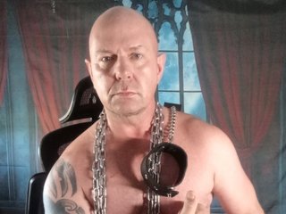 DomManlyGuy profielfoto van cam model