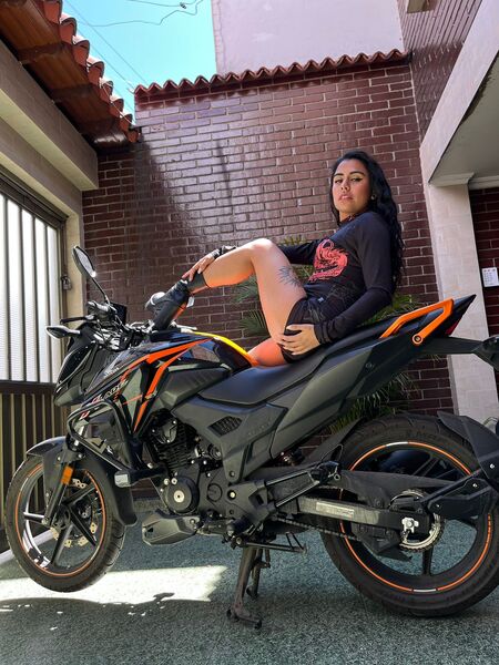 Artista IM18AMBER Foto 7