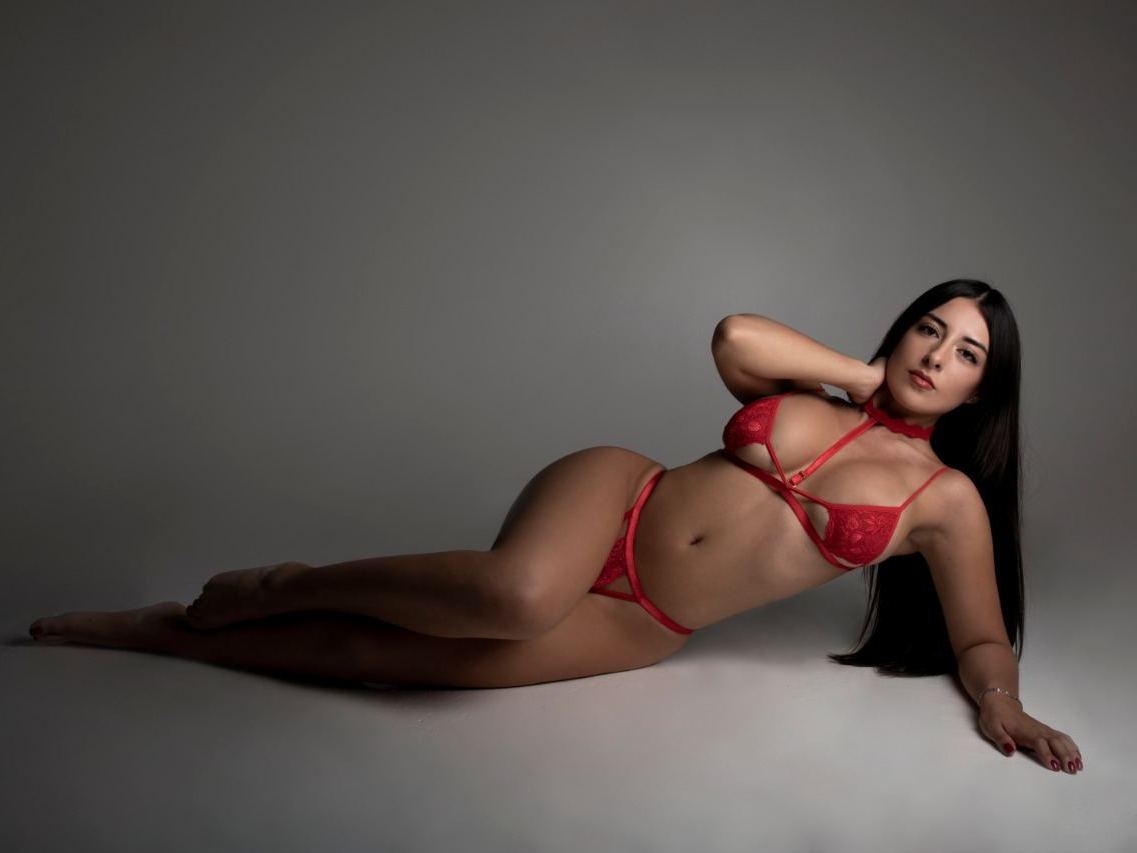 Imagen de perfil de modelo de cámara web de KaroAhdapour