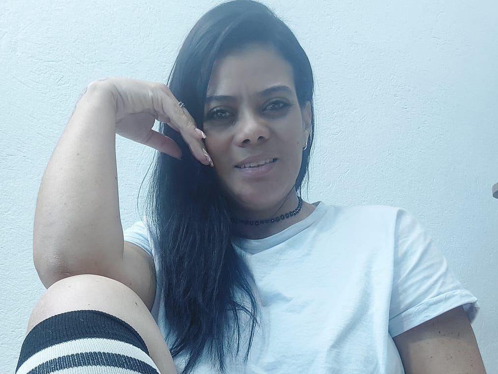 AMBER111 profilbild på webbkameramodell