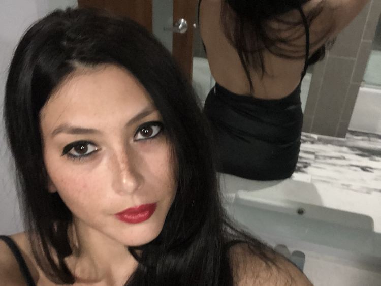 Image de profil du modèle de webcam LolaaPearl