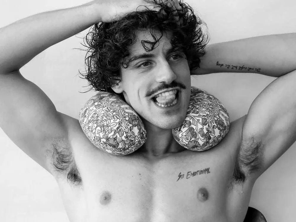 Image de profil du modèle de webcam aristotelesmustache18