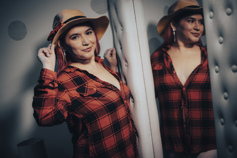 Interprète NahomyAmbar Photo 2