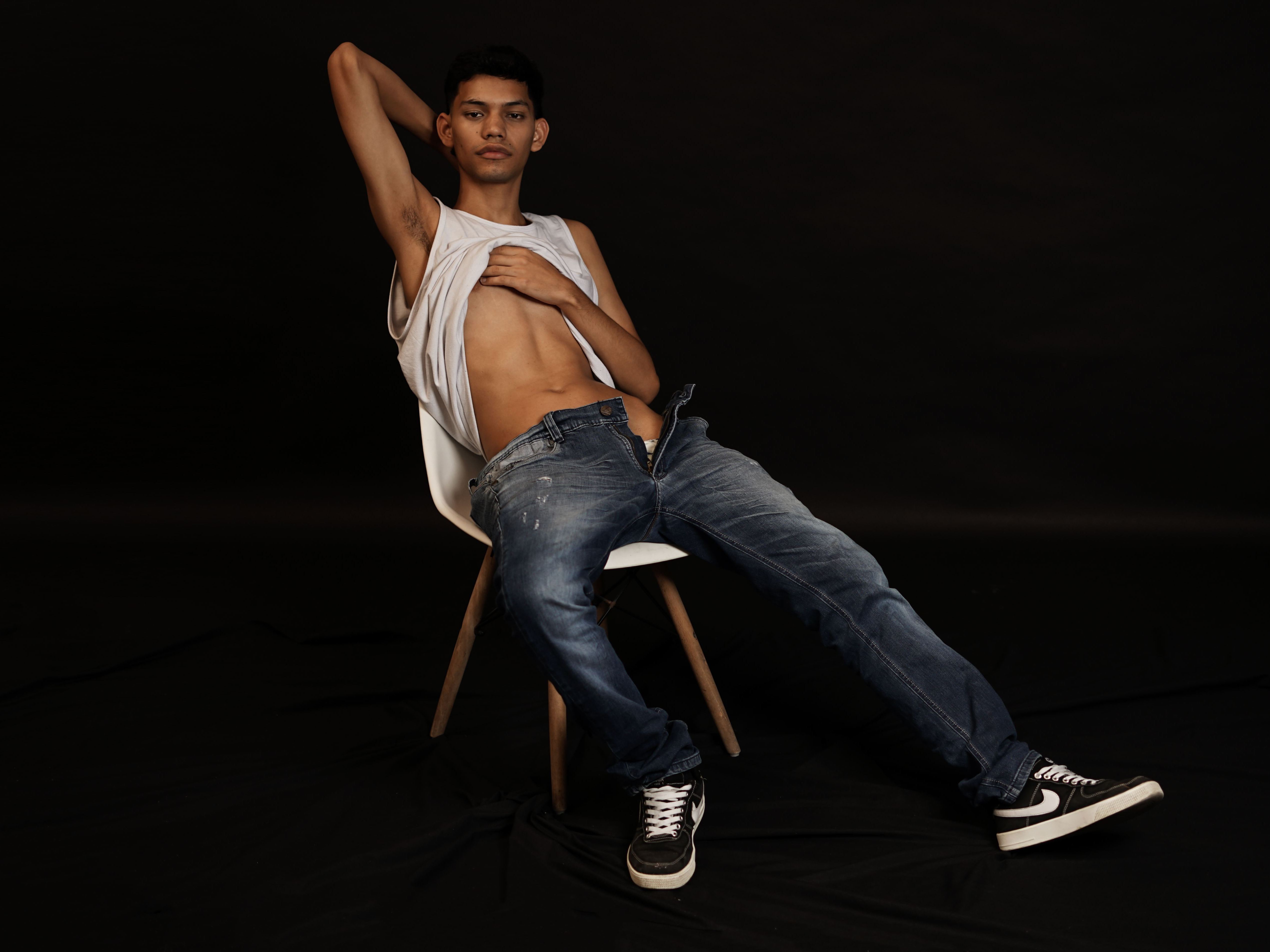Imagen de perfil de modelo de cámara web de matiassmith