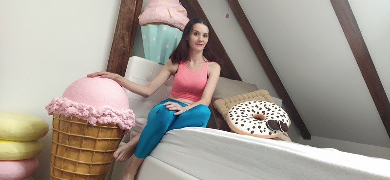 Performer KAATHERIYNE Photo 6