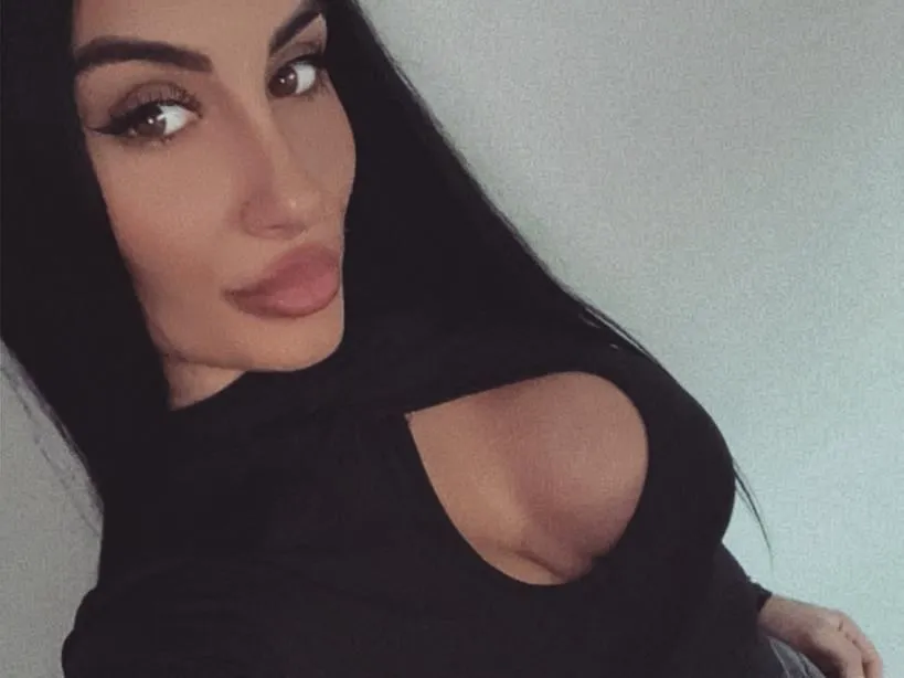 RheeaXx cam model profile picture